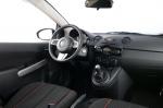 Mazda2 2010 года